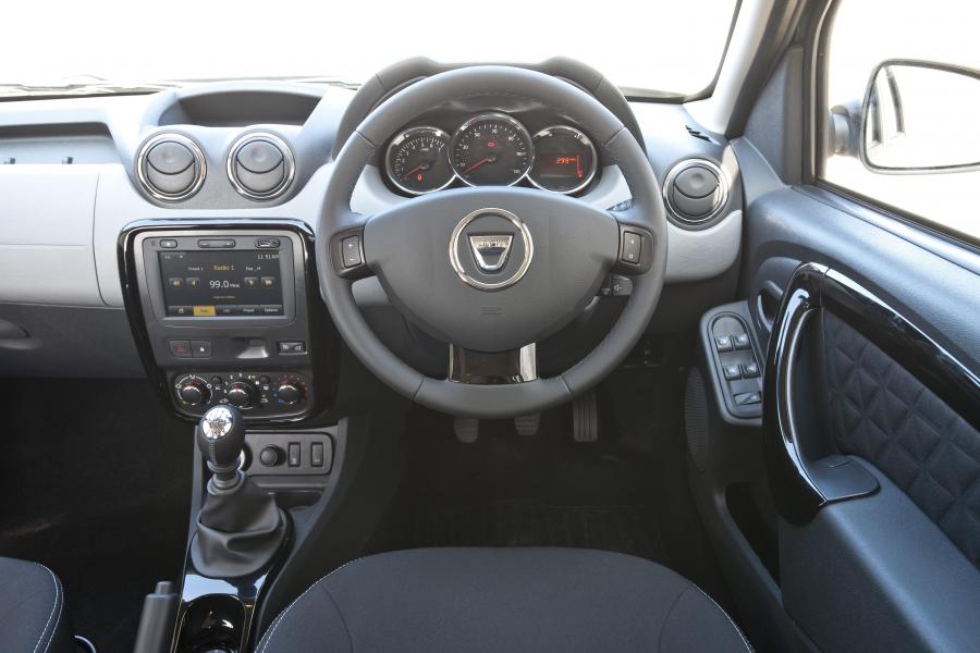  Dacia Duster 2015 года  (UK) (фото 11 из 12)
